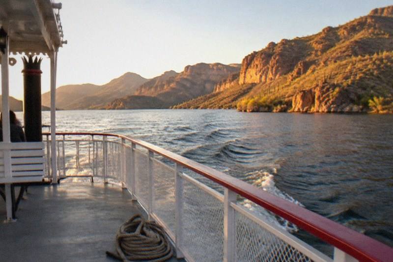 Meal And Lake Cruise, 9 Hours